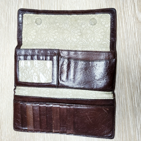 Hobo Brown Leather Wallet Trifold Magnetic Wallet - Picture 6 of 7